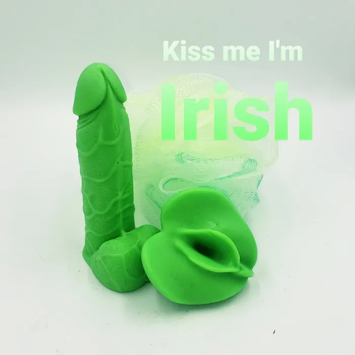 St Patrick Irish Couple Humor Shamrock Green Nutz Nude ILU VJ White Spermie Its the Bomb Vibrators